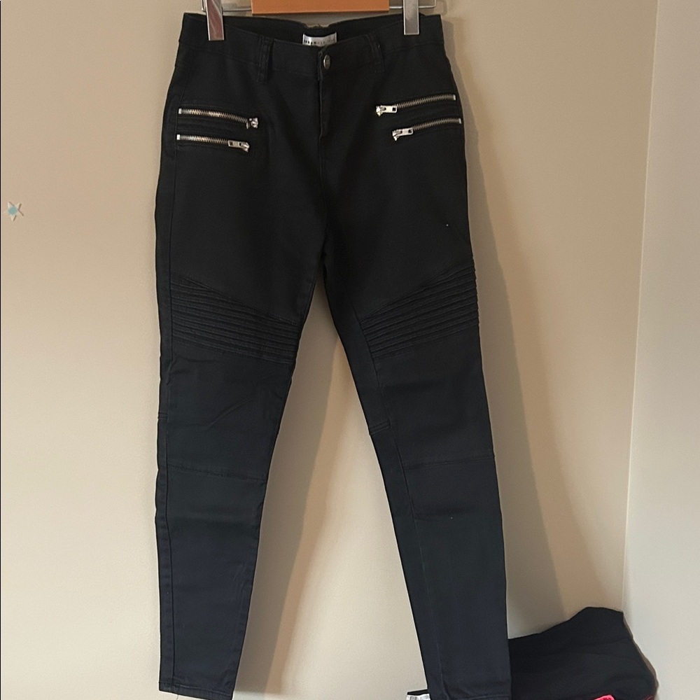 Urban Heritage Black Women Jeans